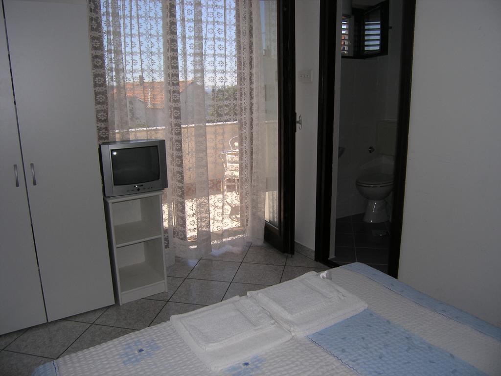 Apartments Murgic Крк Екстер'єр фото